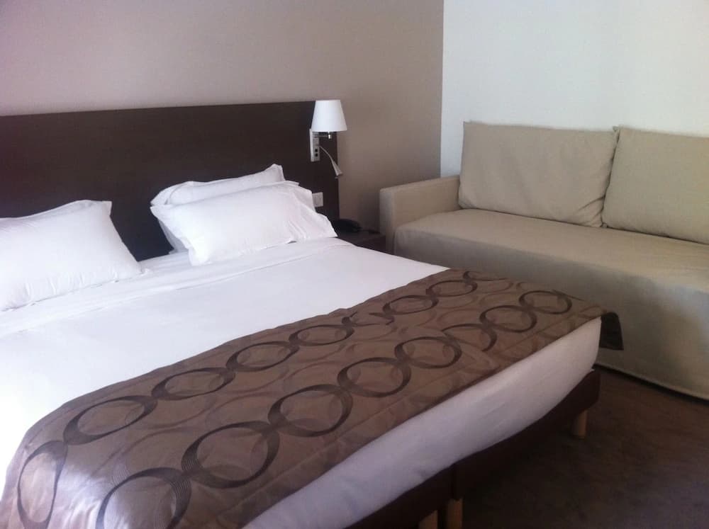 Hotel Carolina - Photo 4