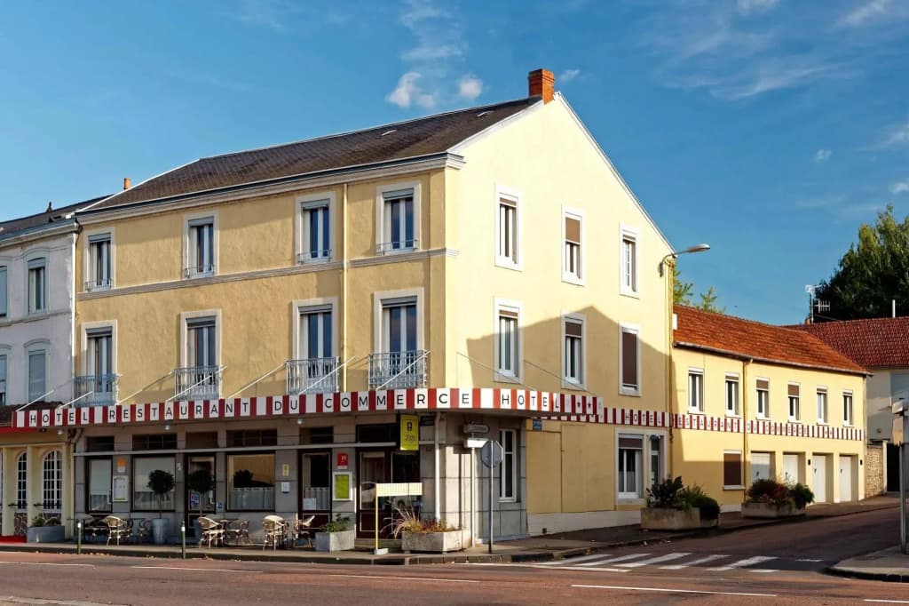 Contact Hôtel du Commerce et son restaurant Côte à Côte - Photo 1