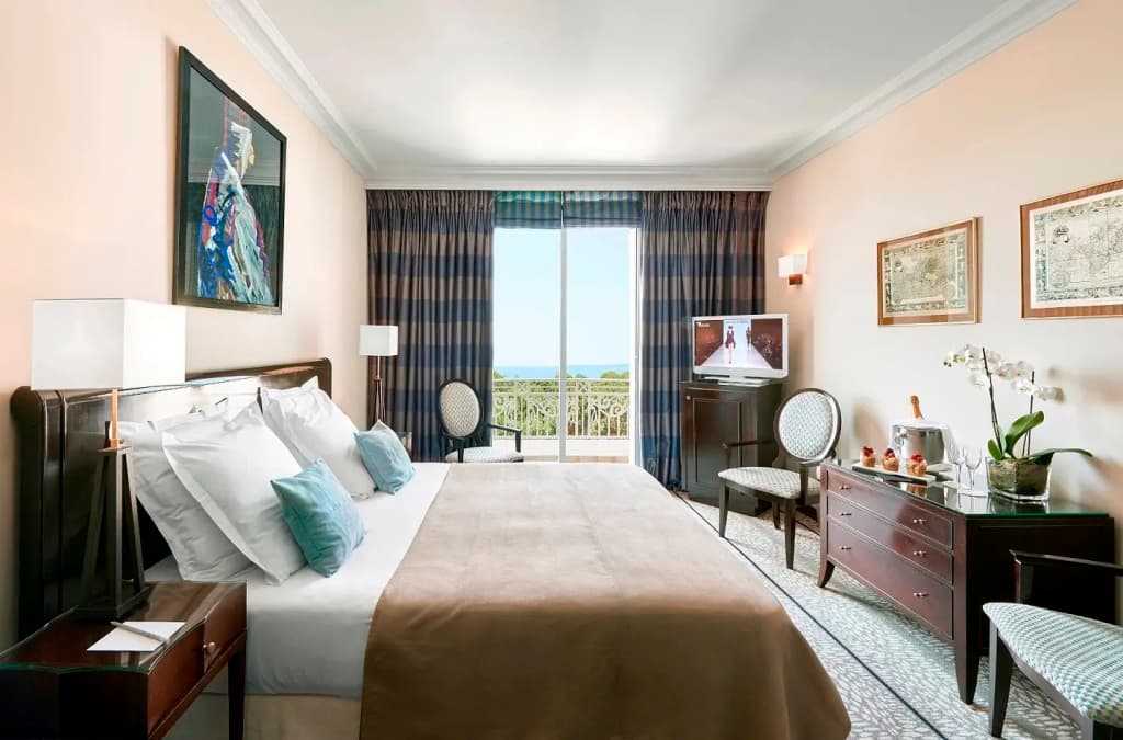 Hotel Juana - Photo 5