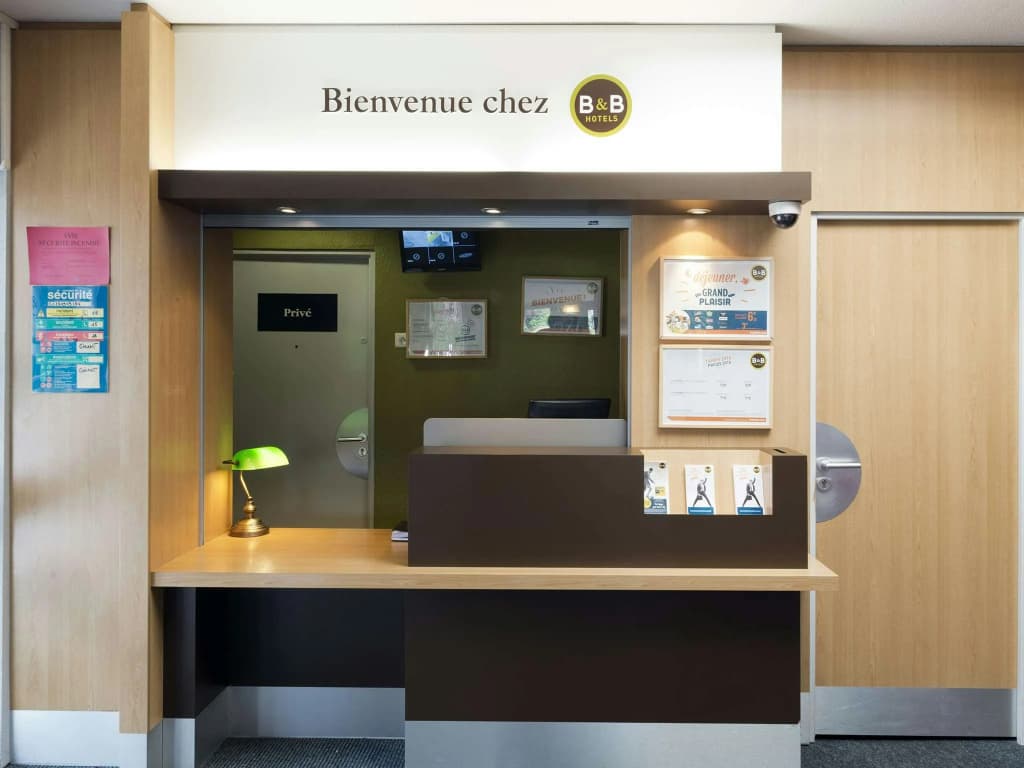 B&B HOTEL Nantes Rezé Saint-Sébastien - Photo 2