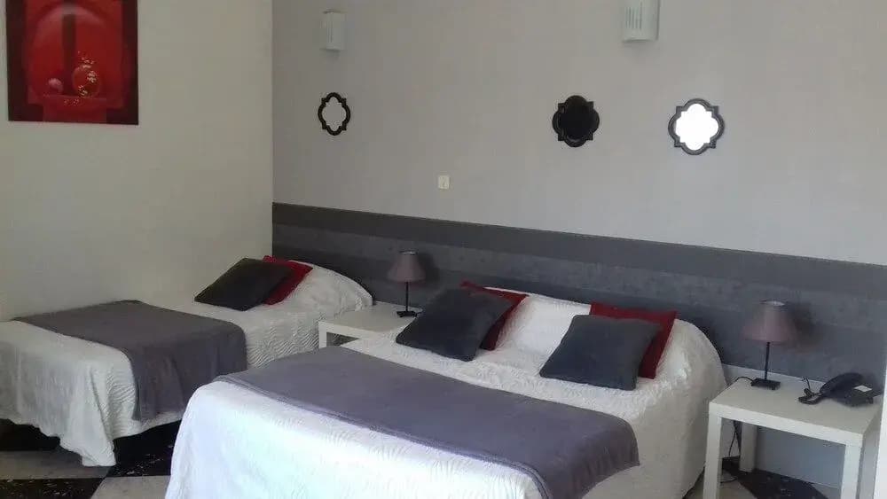 Hotel de Thau - Photo 3