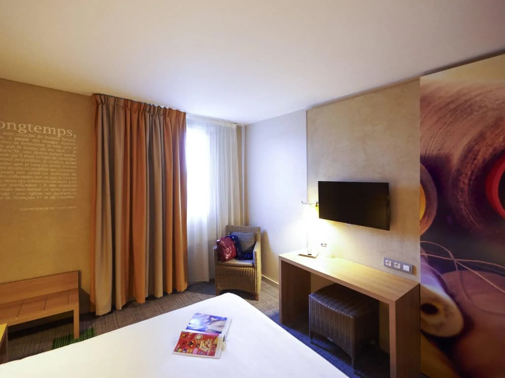 ibis Styles Cholet - Photo 2