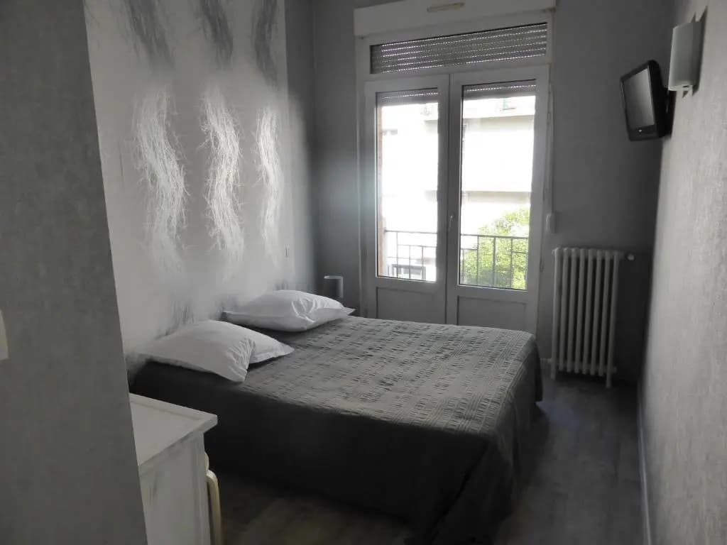 Le Bannier Hotel Restaurant - Photo 2