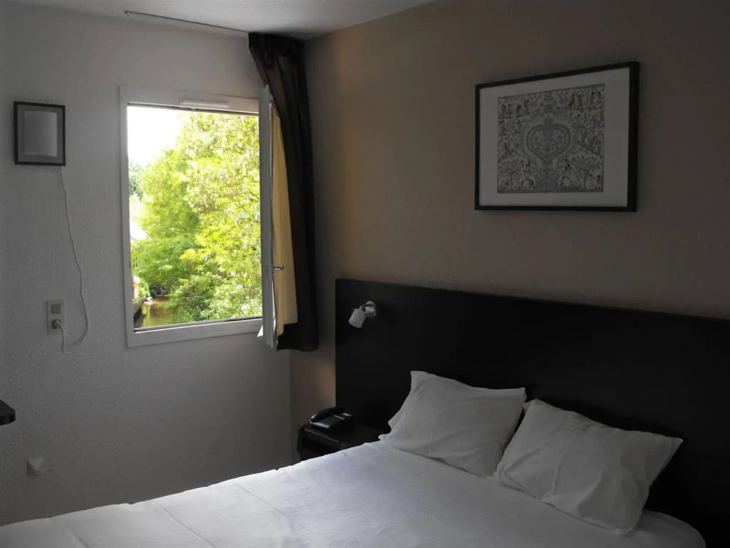 Hotel D'Alsace - Photo 3