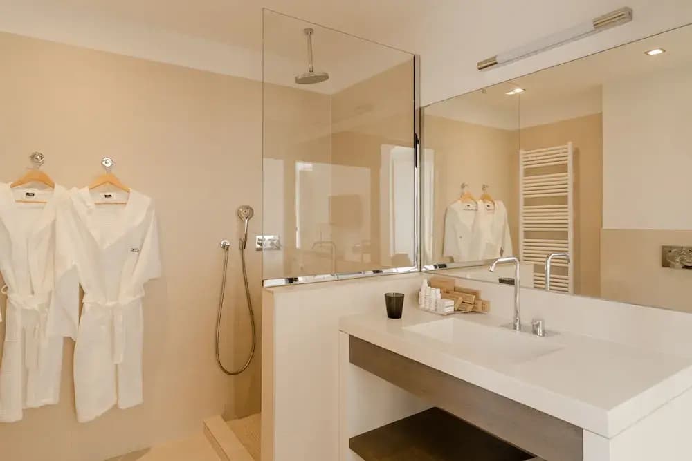 Boutique Hotel NOAE by Emerald Stay - Miniature 8