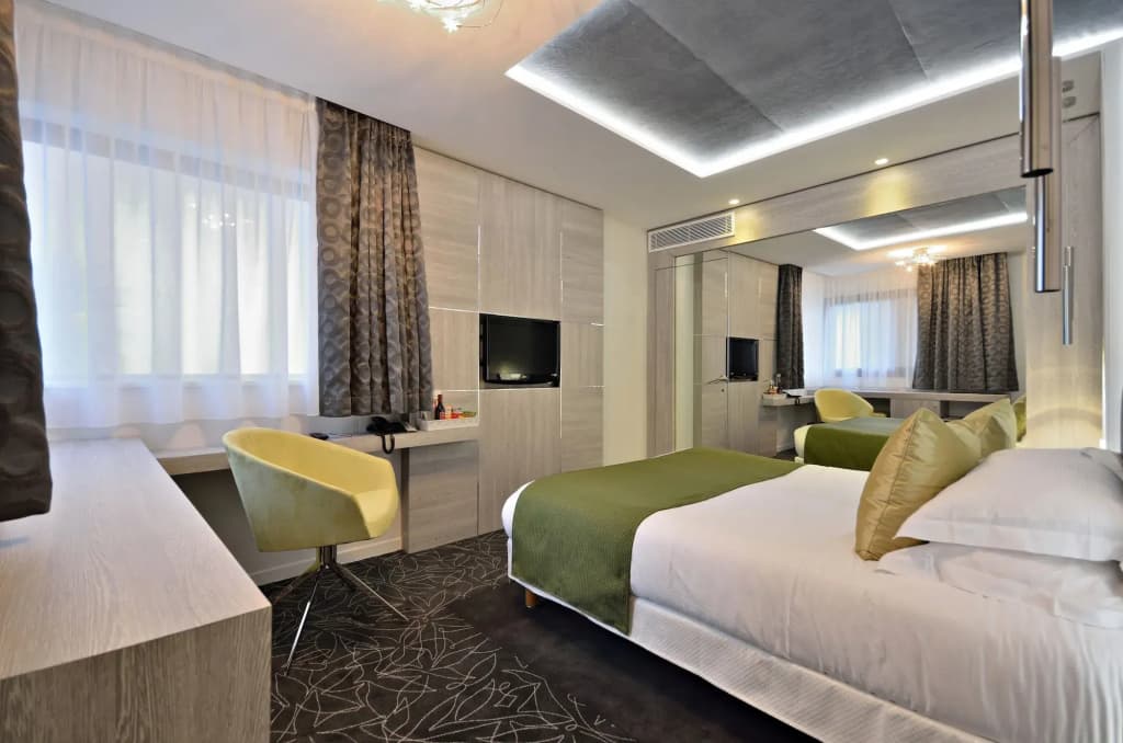 Hotel Cezanne - Photo 4