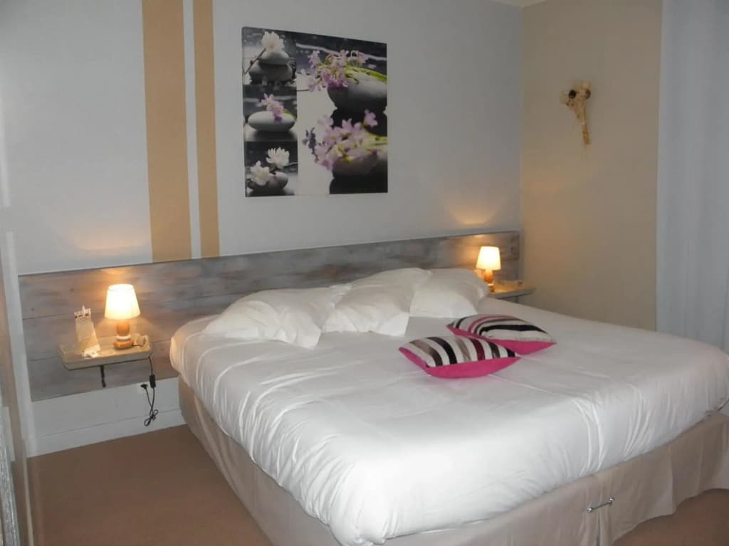 Logis Hôtel Médiéval, Montélimar Nord - Photo 3