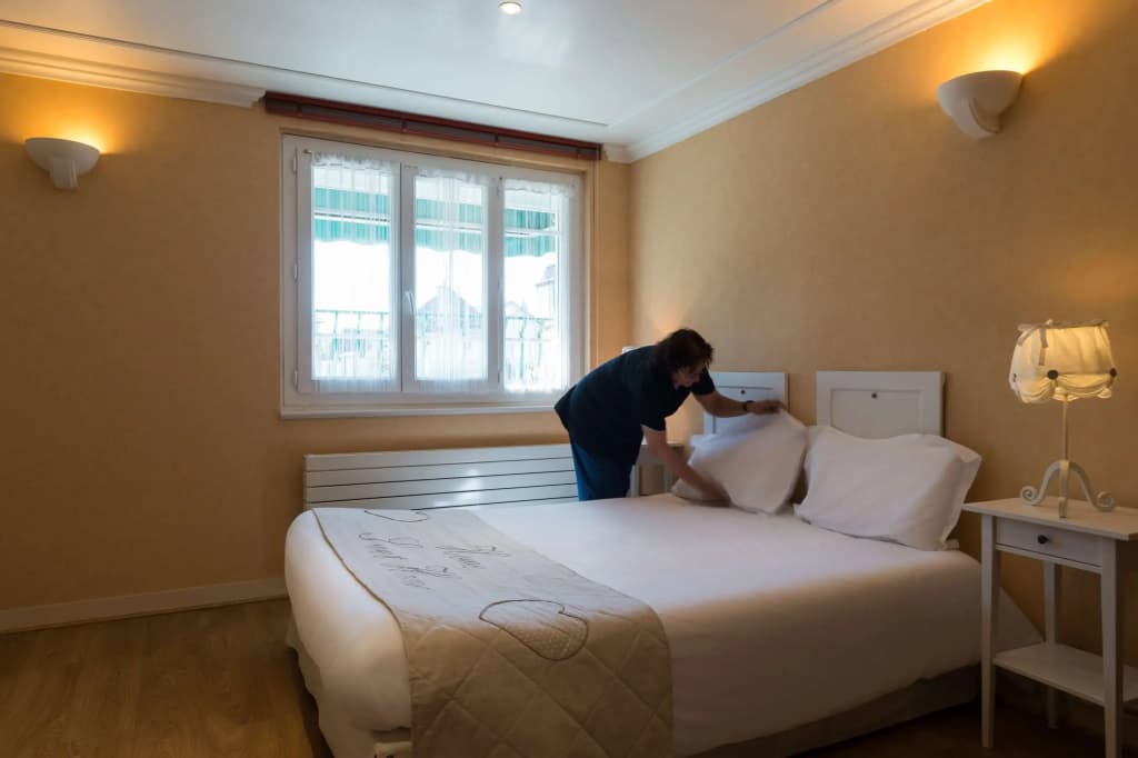 Auberge La Tomette, The Originals Relais - Photo 2