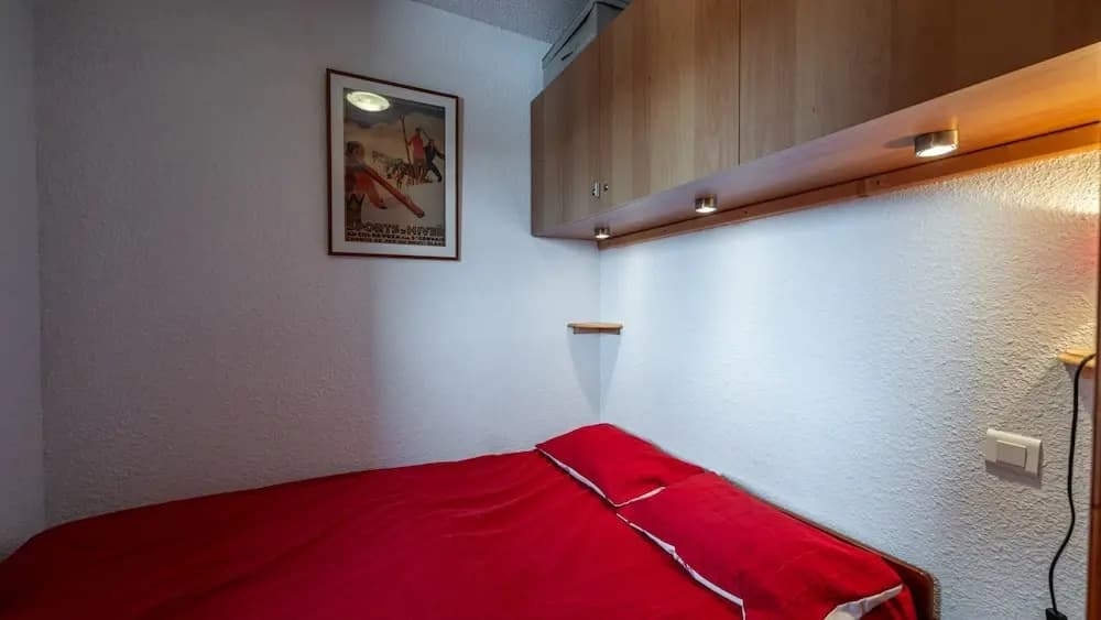 Apartment in Morillon Near Ski Slopes - Photo 2