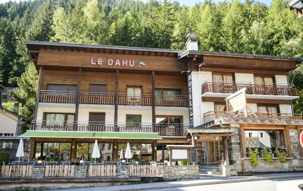 Hôtel Le Dahu - Photo 1