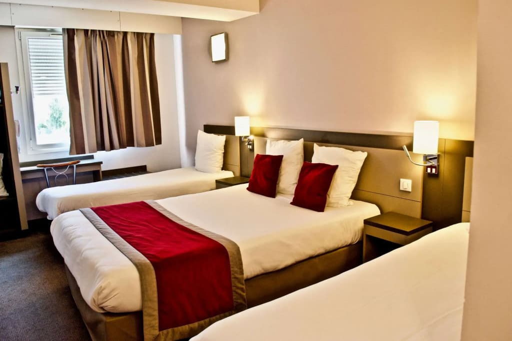 Brit Hotel Confort Roissy Saint-Witz - Miniature 6