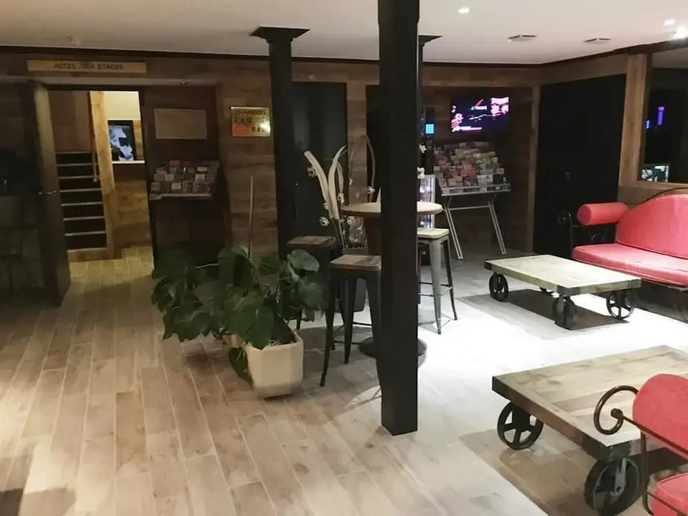 Hôtel Lou Mistralou - Photo 2