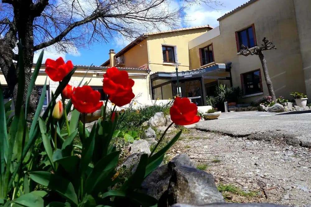 Hotel Les Persedes Sud Ardeche - Photo 1