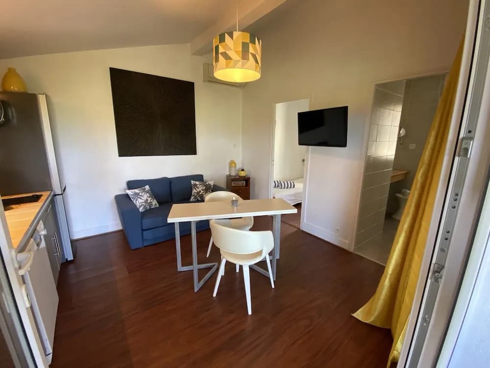 Swim Lodge Hotel Porto Vecchio - Photo 2