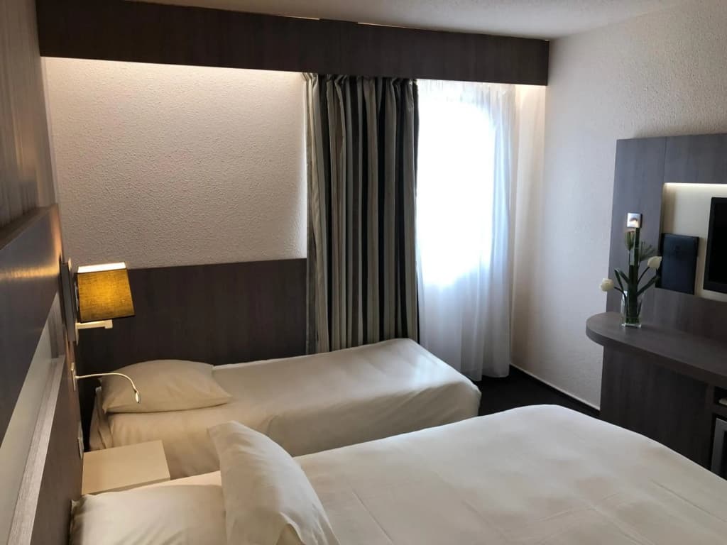 Best Western Marseille Aeroport - Miniature 7