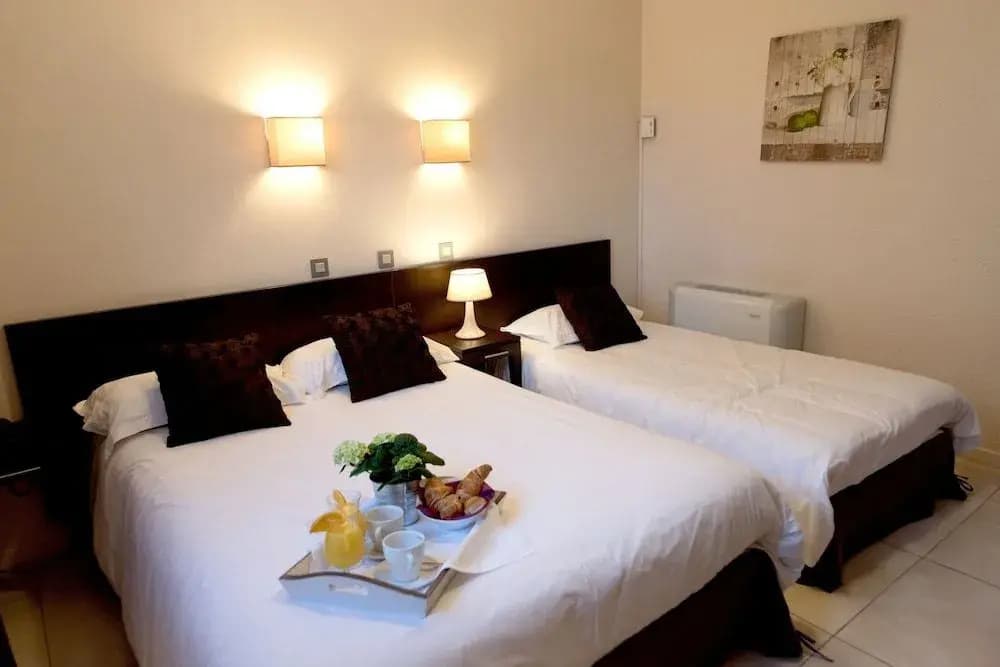 Hostellerie de l'Abbaye - Photo 2