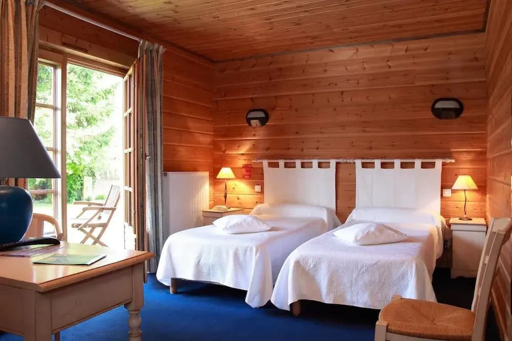 Hotel Les 3 Fontaines - Photo 2