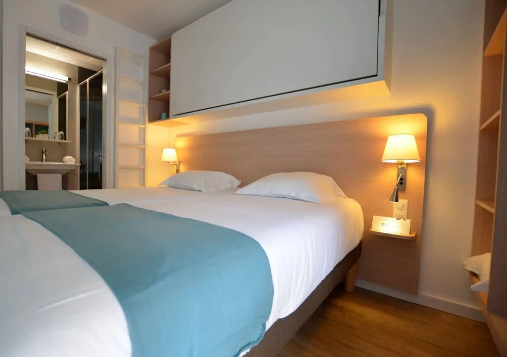 Hotel The Originals Saint-Gilles-Croix-de-Vie Port la Vie (ex Inter-Ho - Photo 2