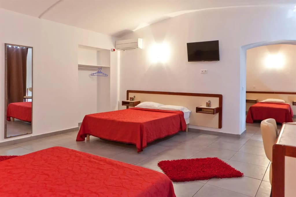Riviera Hotel - Photo 5