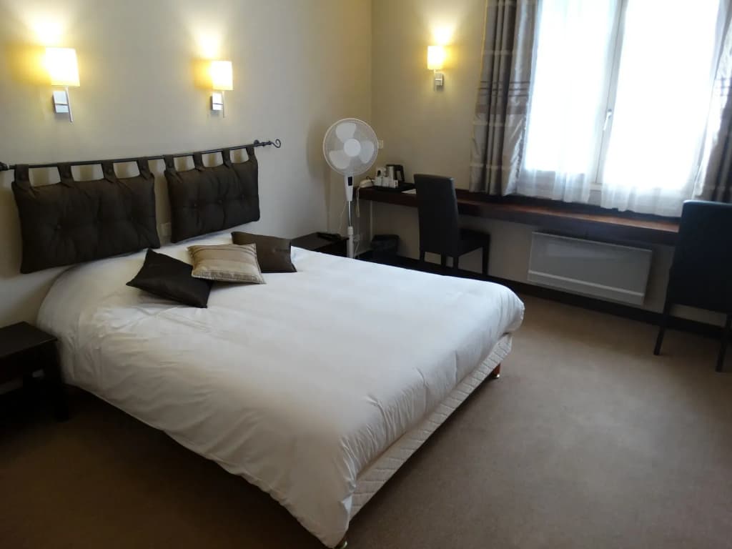 Hotel Le Castel Fleuri - Photo 5