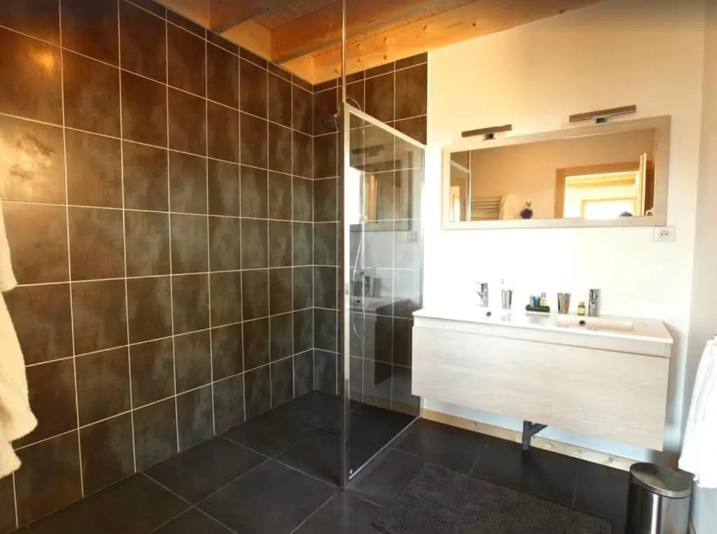 INUï, GRAND CHALET DE LUXE NEUF, SAUNA, SPA, classé 5 étoiles - Photo 5