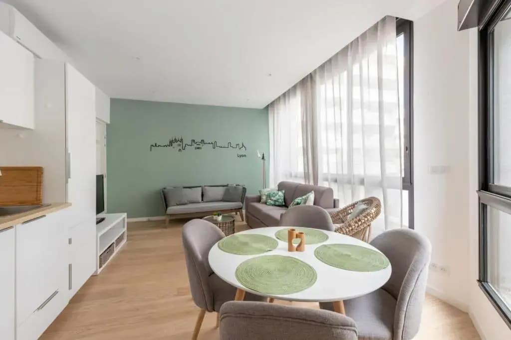 Luxurious flat in Monplaisir district in Lyon 2 min to the metro - Welkeys - Photo 3