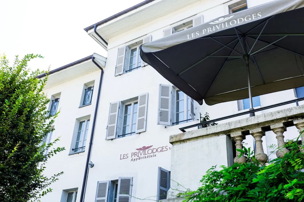 ROYAL Annecy Apparthôtel - Photo 1