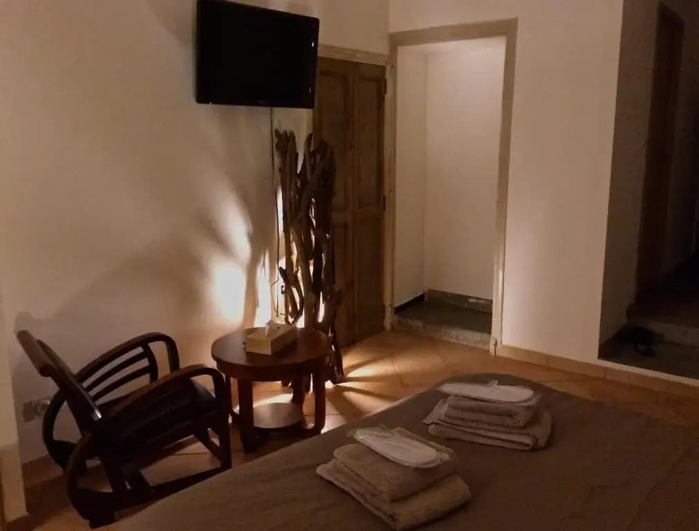 Locus Amoenus - Photo 1