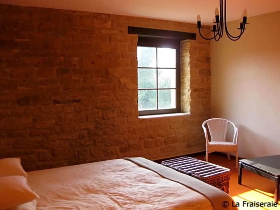 Chambres d'Hotes La Fraiseraie - Photo 2