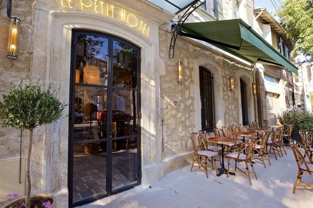 Le Petit Hotel - Miniature 7