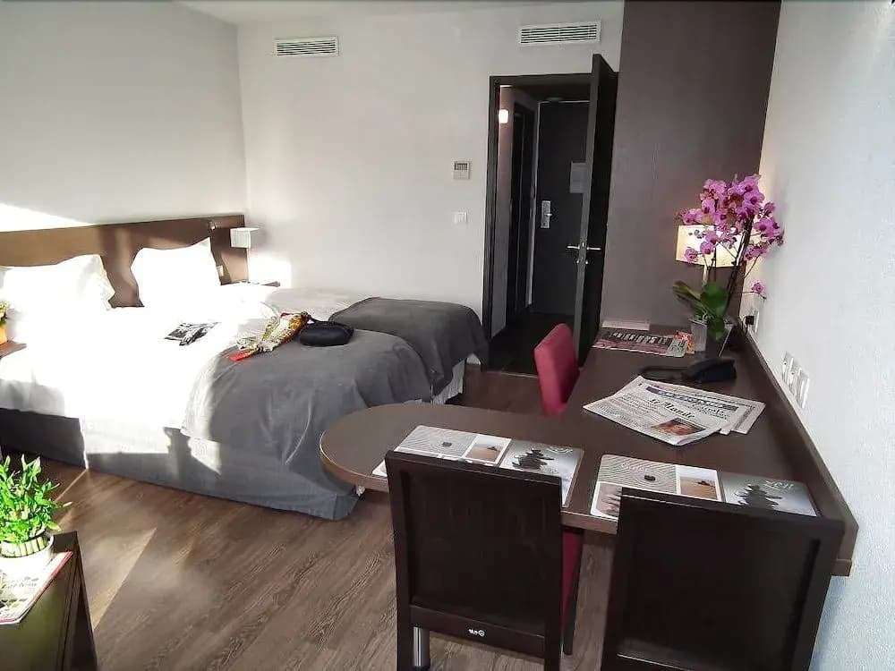 Hotel Eden Park - Photo 3