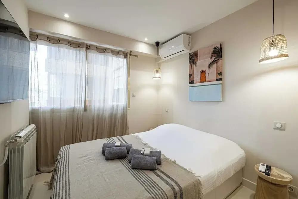 Renovated Flat 250m From the Beach - Town Centre - 2br/6p - Photo 3