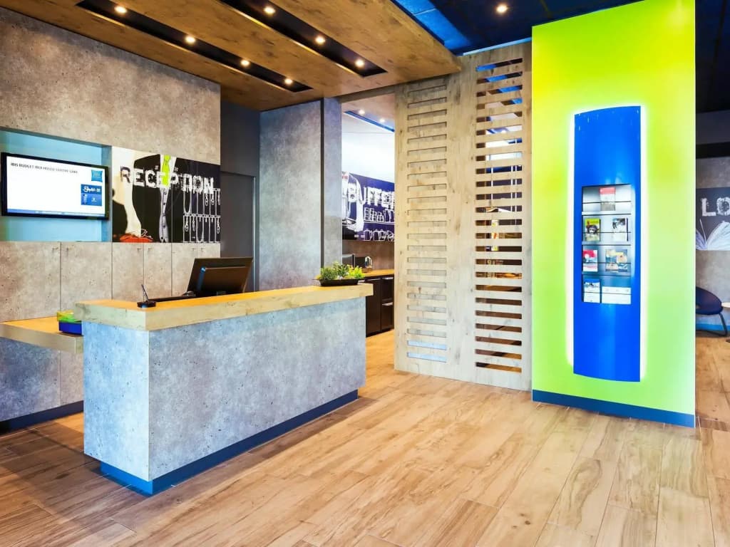ibis budget Mulhouse Centre Gare - Photo 2
