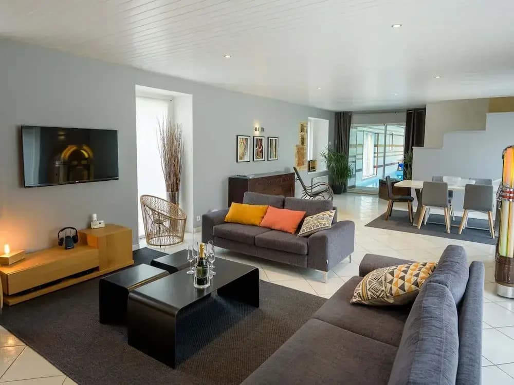 Peaceful Holiday Home in Plouguin With Indoor Pool - Photo 3