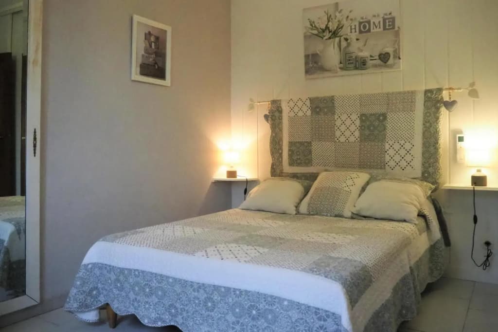 Holiday Cottage With Private Terrace, Bellegarde - Photo 3