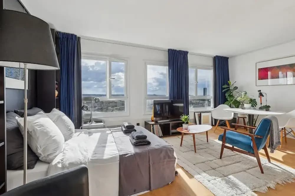Extra Studio on the 23rd Floor - Stunning View - Photo 5