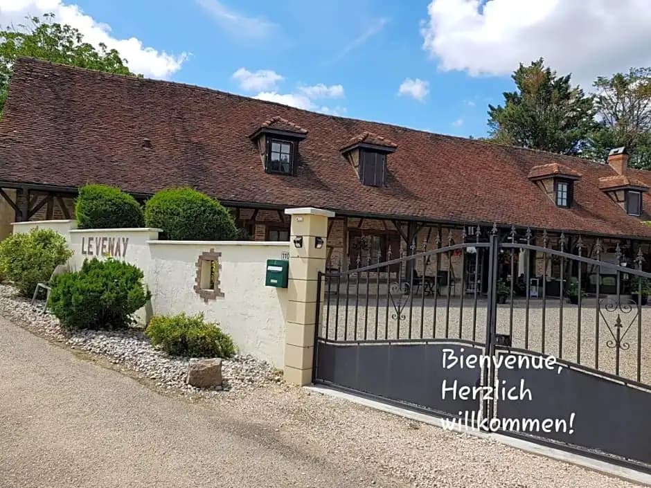 Le Venay - Photo 1