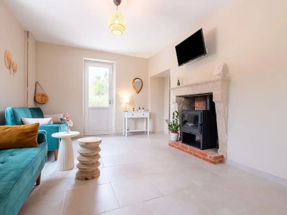 Charming Holiday Home With Private Pool - Photo 5