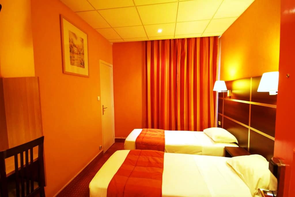 Hôtel des Trois Gares - Photo 5