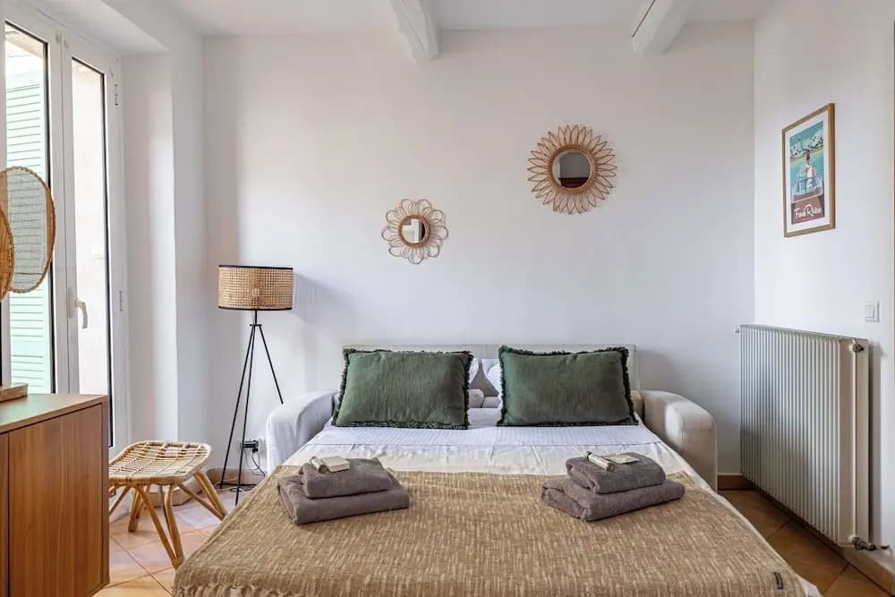 Charming Apartment in the Heart of Le Suquet - Photo 3