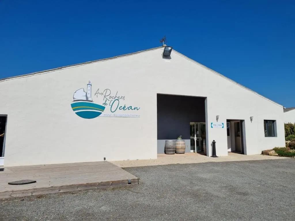 Hotel Aux Rochers de l'Ocean - Photo 1