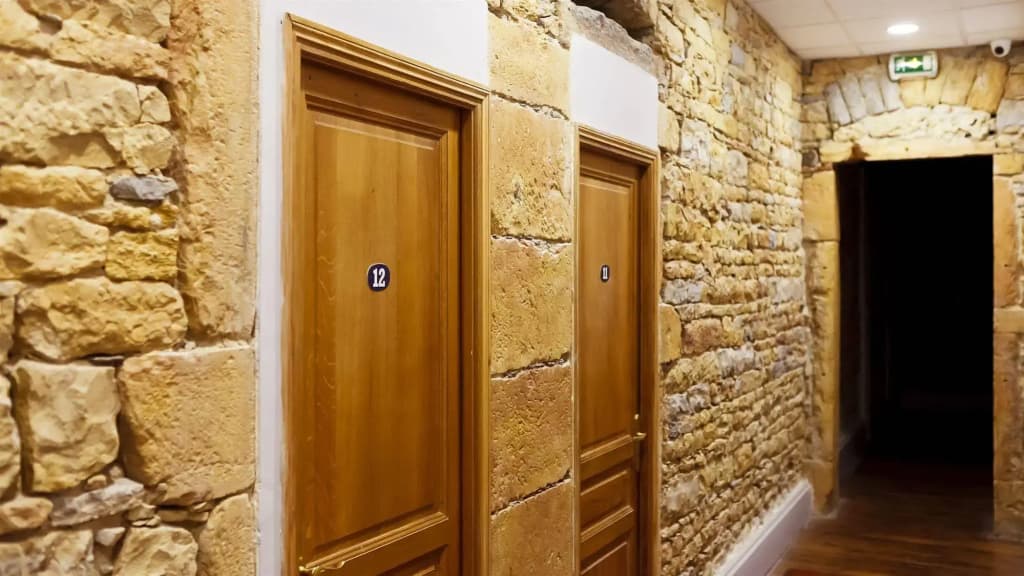 Hotel Kyriad - Photo 1