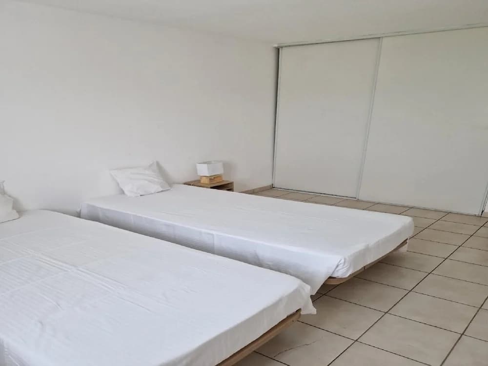 Beautiful Holiday Apartment in Uzes With Balcony - Photo 4