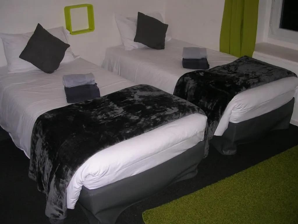 Hôtel AKENA HF - Photo 3