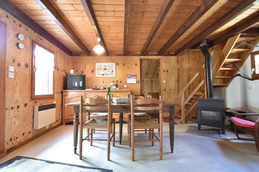 Quiet Chalet With Garden - Photo 5
