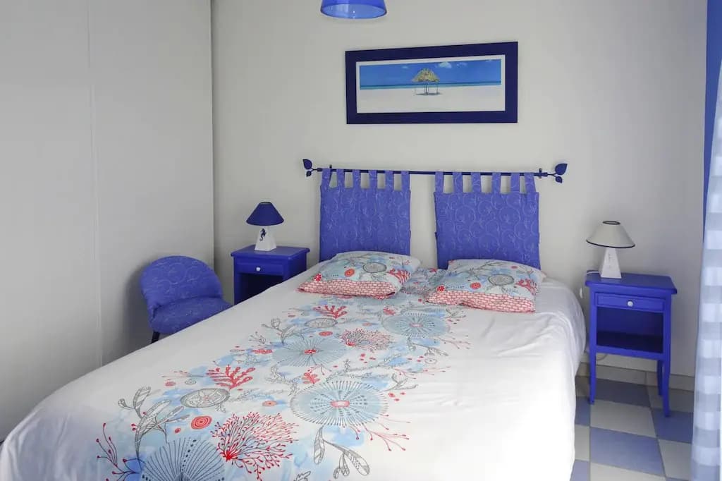 Holiday Home in Le Guilvinec Near Sandy Beach - Photo 4