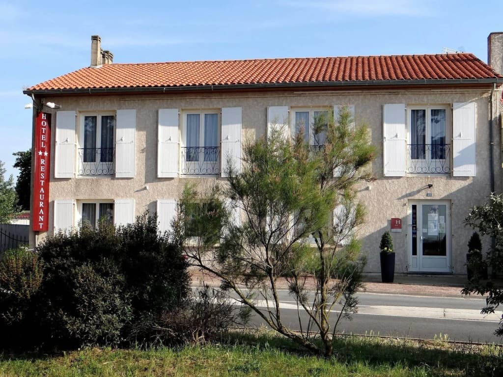 Hôtel La Chaloupe - Photo 1