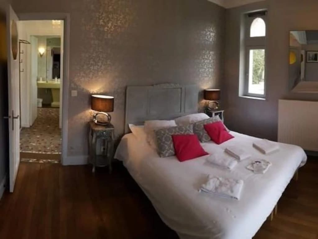 Castel Bayeux Guesthouse - Photo 3