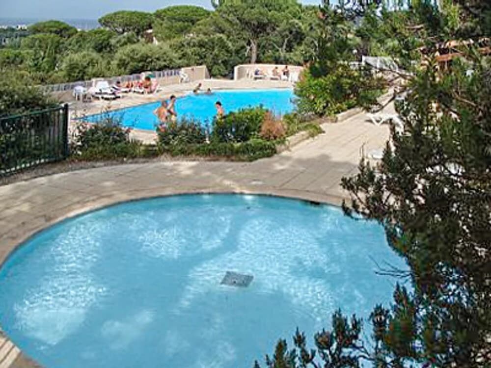 House With one Bedroom in Cogolin, With Wonderful sea View, Pool Acces - Miniature 8