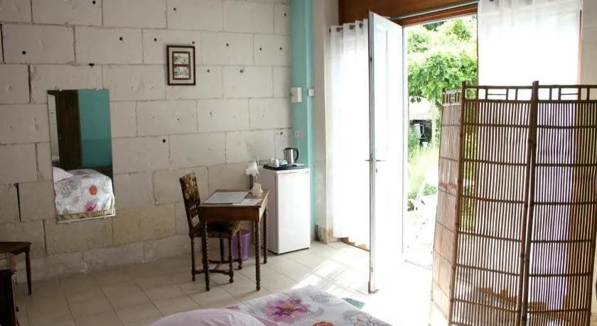 La Varenne - Photo 1